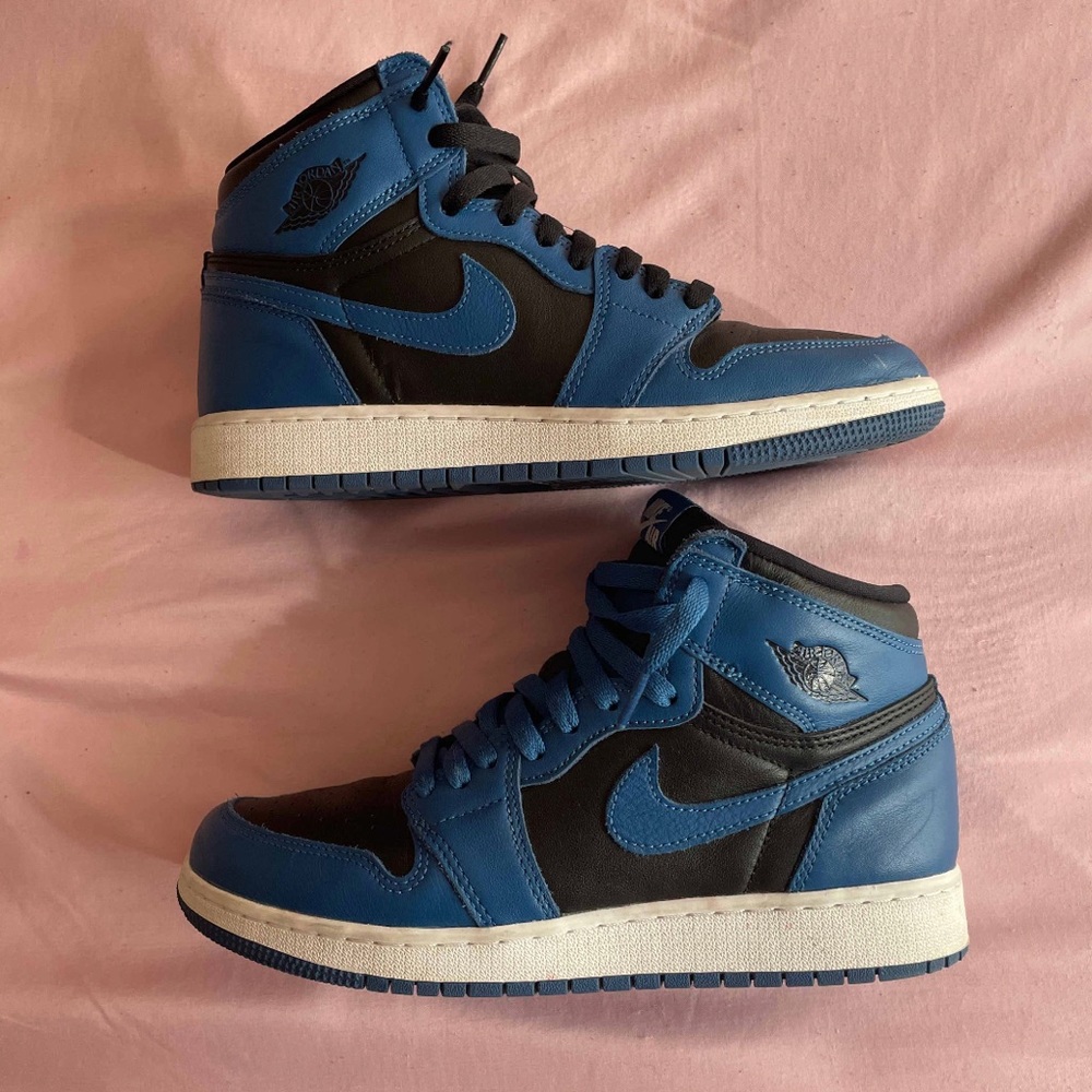 Air Jordan 1 High OG ‘dark marina blue’